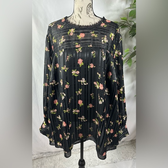 ModCloth Black Accentuated Ease Floral Metallic High Neck Long Sleeve Blouse, 4X - Picture 10 of 11